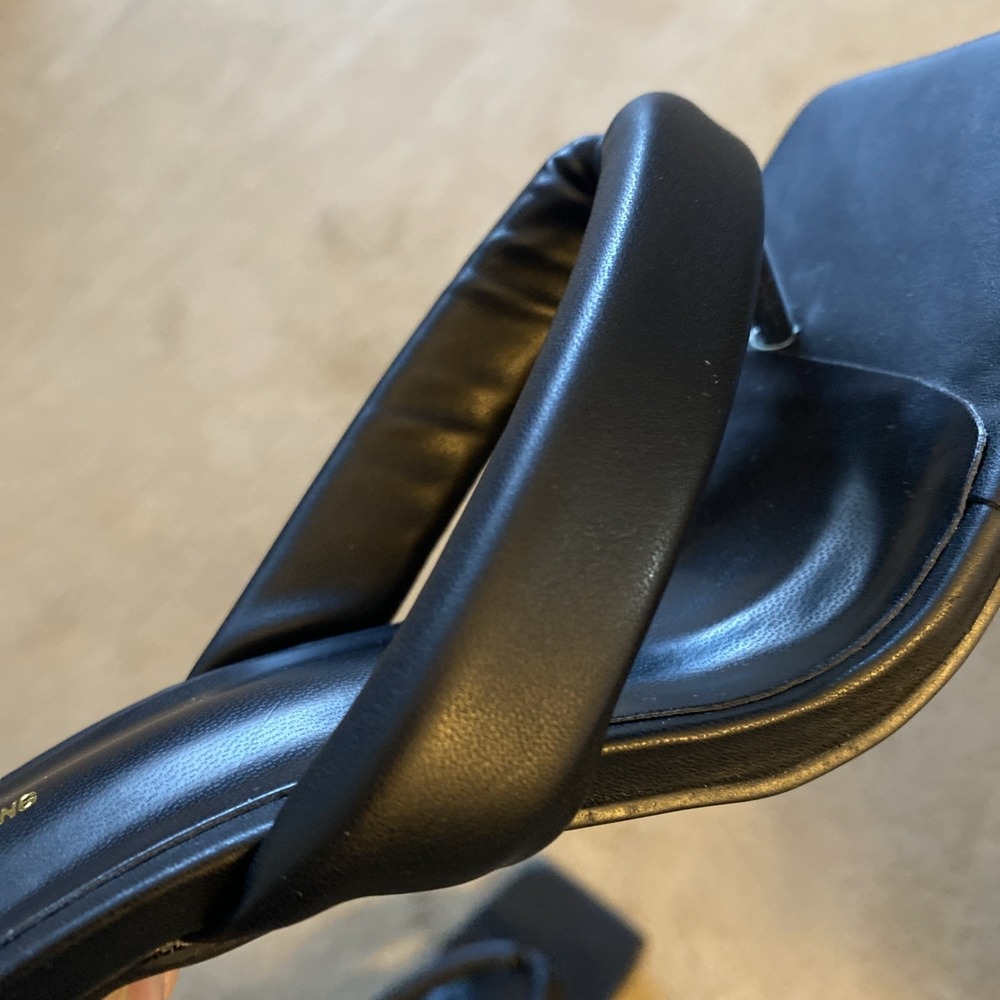 NWOT PRETTY LITTLE THING BLACK GAUX LEATHER PADDED TOE THONG MID HEELED MULES 3 - Picture 14 of 15
